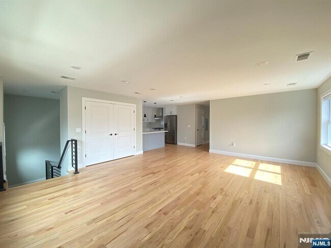 Foto del edificio - 105 Feronia Wy