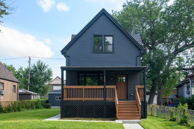 Foto del edificio - 429 W 102nd Pl