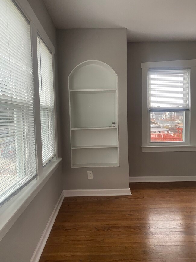 Building Photo - 5301 W Winona St