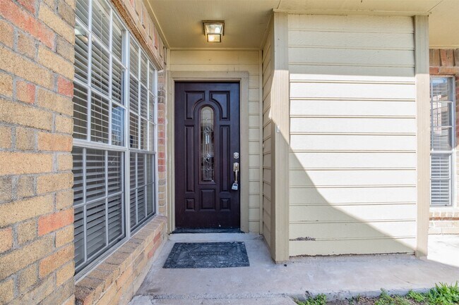 Foto del edificio - 11840 Spring Grove Dr