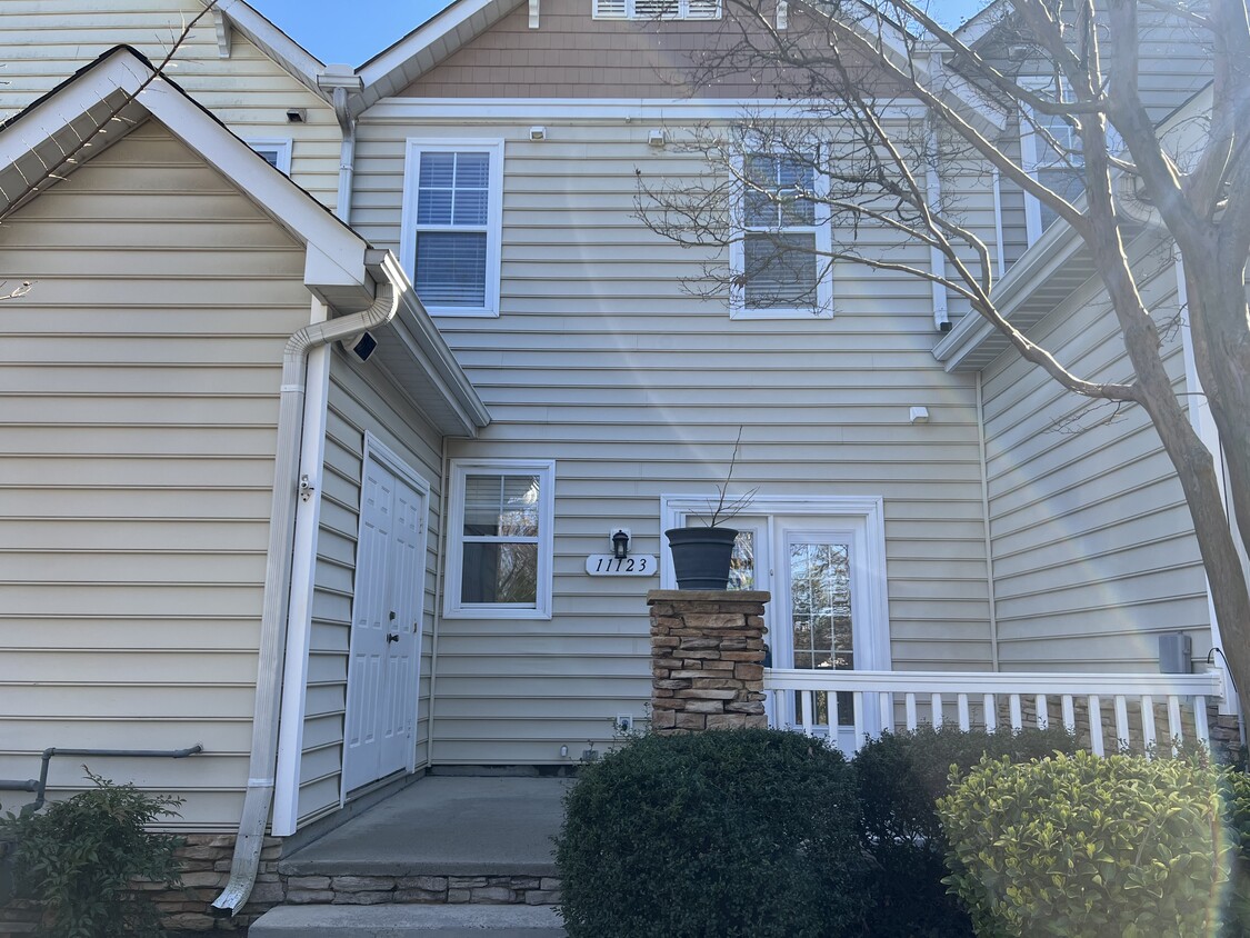 Primary Photo - 11123 Dundarrach Ln