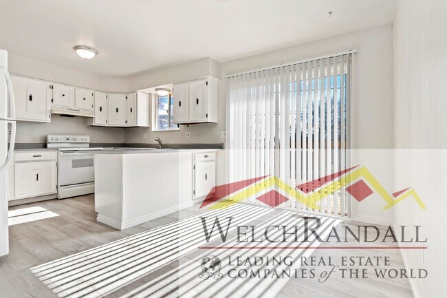 Foto del edificio - West Valley Home Available NOW!