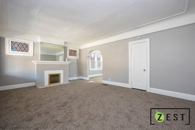 Foto del edificio - 3783 Tyler St