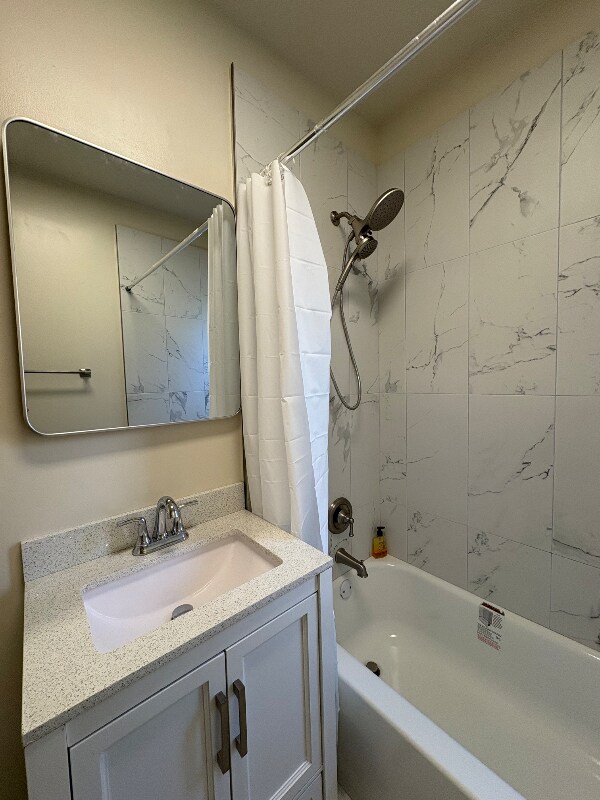 Foto del edificio - 3547 W Dickens Ave