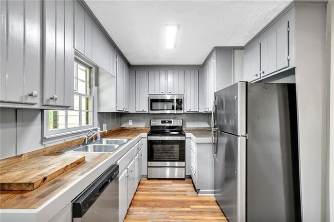 Foto del edificio - 5902 Cumming Hwy