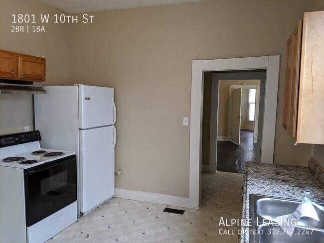 Building Photo - Near West 2BR House w/Central Air! Near IU...