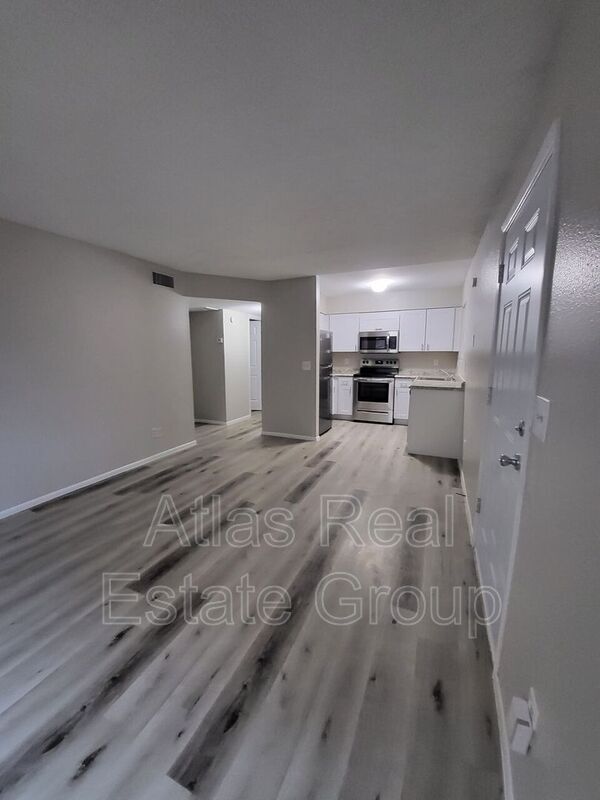 Foto del edificio - 755 W 1st Ave