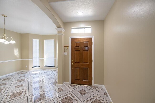 Foto del edificio - 5811 Hatfield Glen Dr