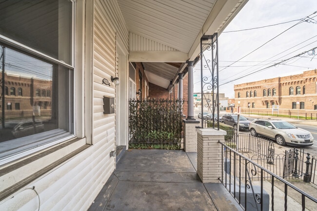 Building Photo - 5338 Haverford Ave
