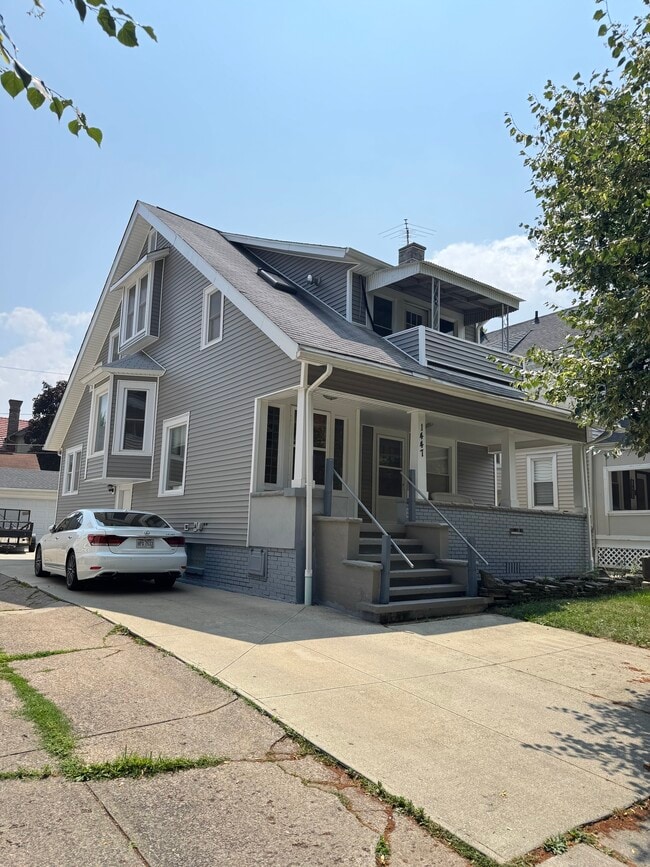 Building Photo - 1447 Lakeland Ave