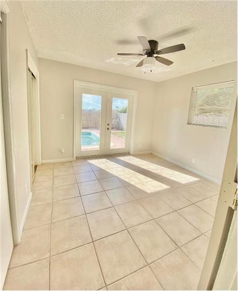 Building Photo - 828 Bayberry Dr
