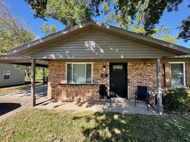 Foto principal - 705 SE 10th St