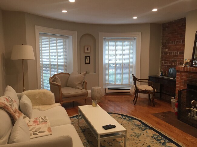 Living Room - 3 Worcester Sq