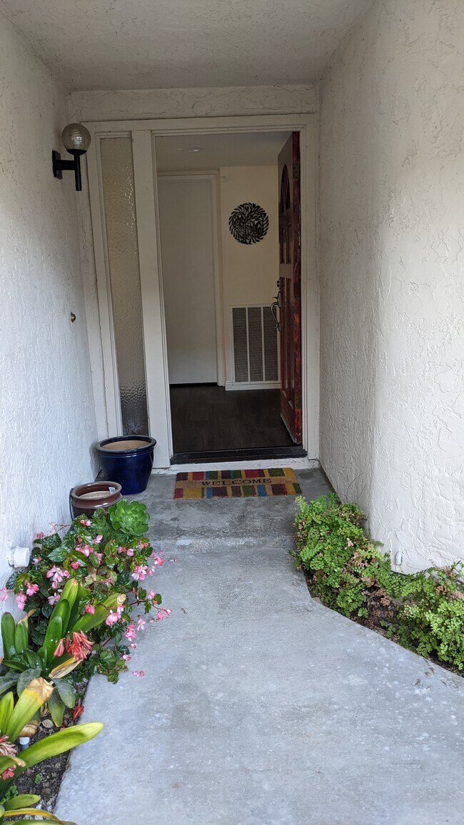 Foto del edificio - 9580 Hiker Hill Rd