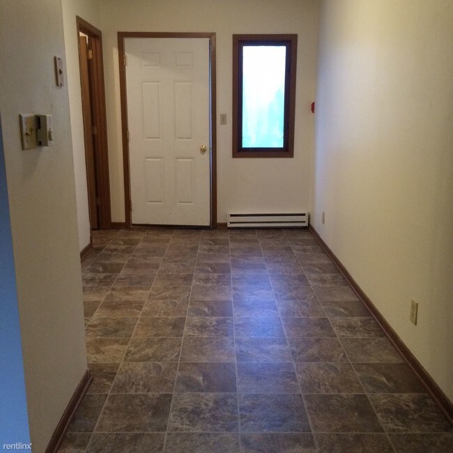 Foto del edificio - 700 Meadow Ln
