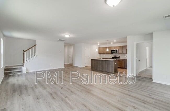 Building Photo - 1015 Crescent Corner Dr