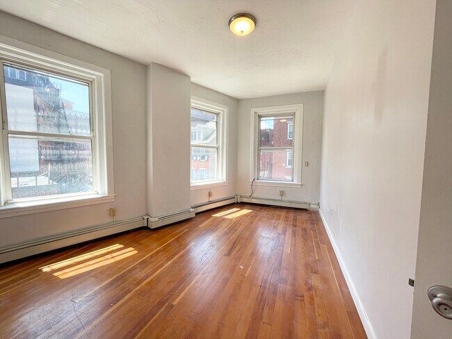 Building Photo - 259 North St