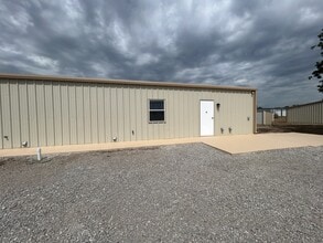 Building Photo - 2529 Cardinal Rd