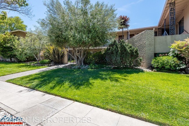 Foto del edificio - 1280 Brookfield Ave