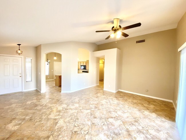Foto del edificio - 14722 W Parkwood Dr