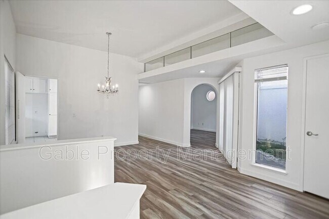 Building Photo - 25872 Bellis Dr