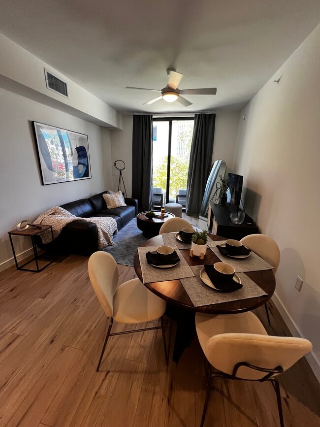 Foto del edificio - 7082 W 4th Ct