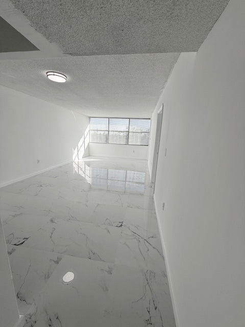 Building Photo - 1300 NE Miami Gardens Dr