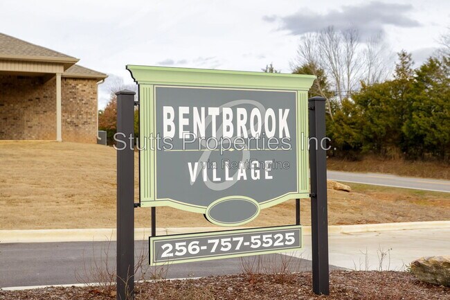 Foto del edificio - 311 Bentbrook Pl