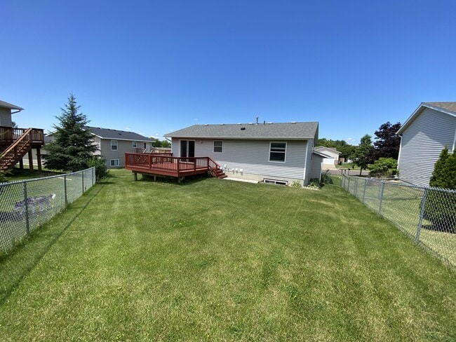 Building Photo - 4936 Valley Dr NW