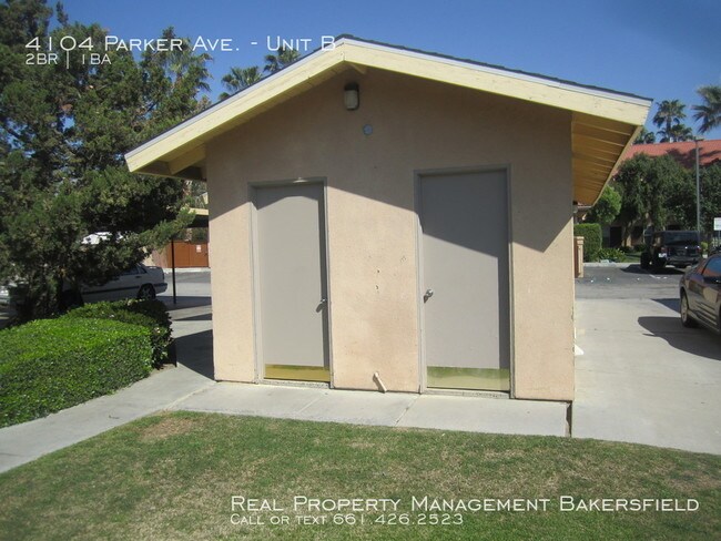 Building Photo - 4104 Parker Ave Unit B