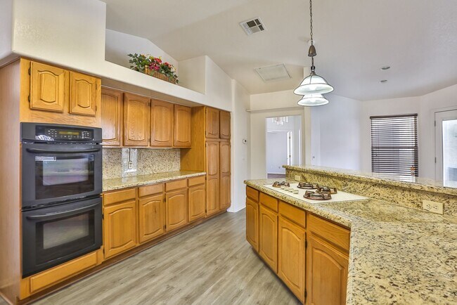 Building Photo - 7353 Rockwood Ct