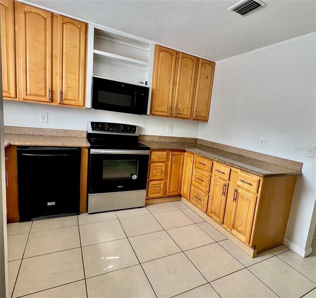 Foto del edificio - 2324 Coawood Ct