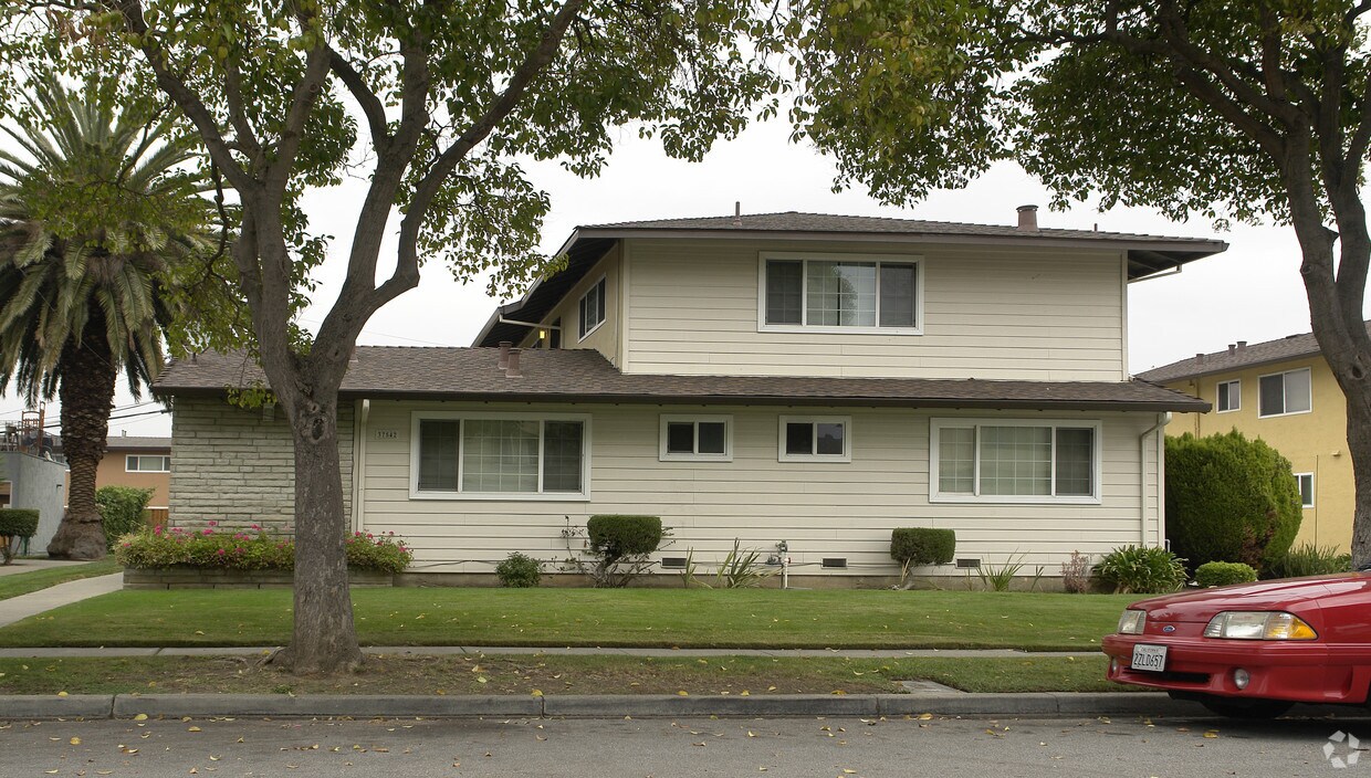 Building Photo - 37542 Wilburn Pl