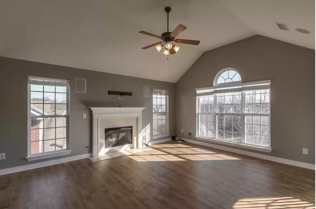 Building Photo - "Discover Spacious Living: 4-Bedroom, 3-Bath Gem in Brentwood's Autumn Crossing!"