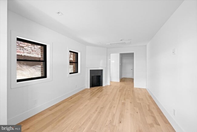Foto del edificio - 3336 P St NW