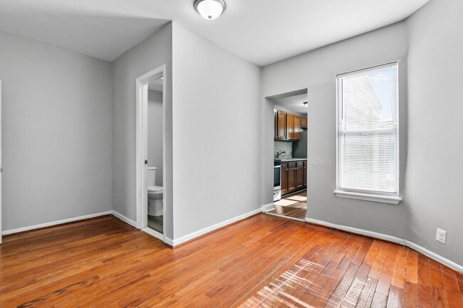 Building Photo - Fully Renovated & Fenced Backpad!
