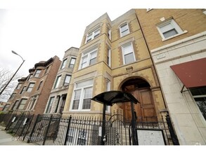 Building Photo - 3044 W North Ave