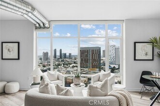 Building Photo - 1080 Park Blvd