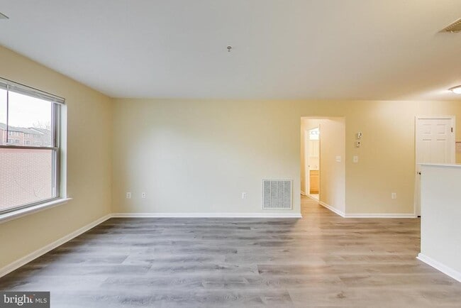 Building Photo - 1343 Clifton St NW