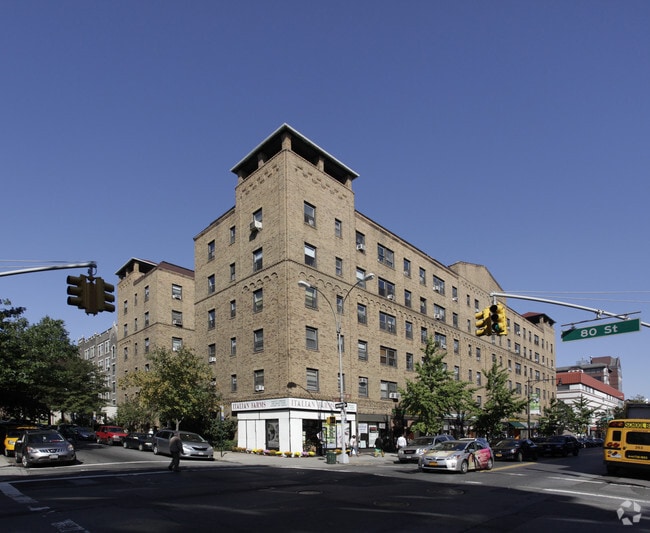Building Photo - Ravenna Court
