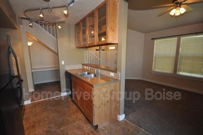 Building Photo - 9237 W Brogan Dr