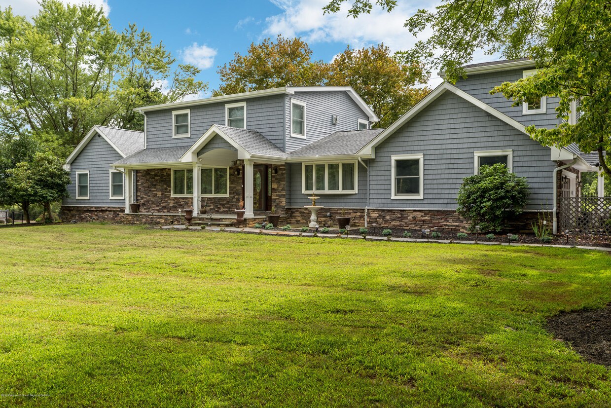 8 Meadowview Dr, Colts Neck, NJ 07722 House Rental in Colts Neck, NJ