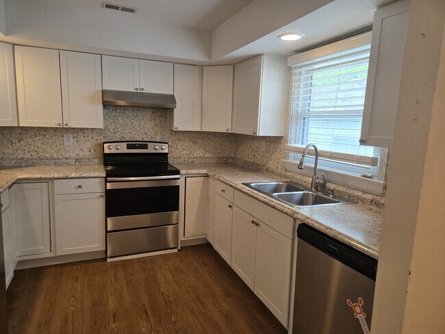 Foto del edificio - 5425 Cape Henry Ave