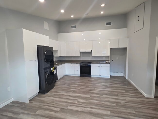 Building Photo - 18230 Chase St