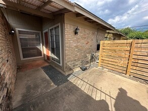 Building Photo - 3422 Willowrun Dr