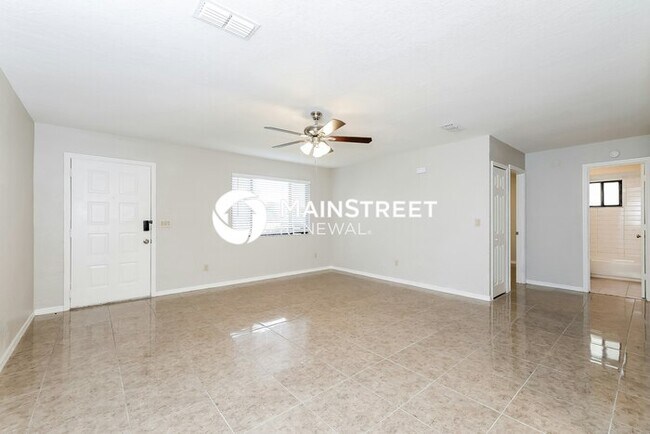 Foto del edificio - 3 Bedroom Pet-Friendly Home in KISSIMMEE, FL with Main Street Renewal