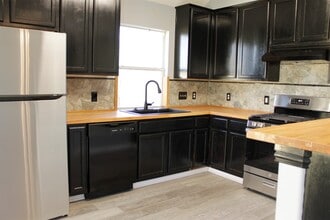 Building Photo - 4031 Raspberry Ct