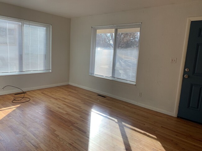 Building Photo - 1312-1314 Castlerock Drive