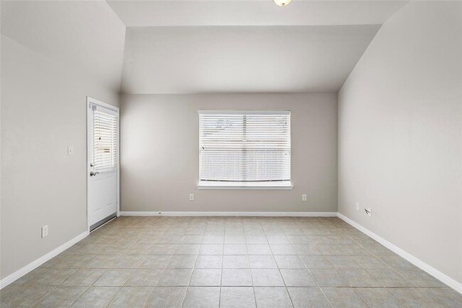 Building Photo - 314 Broken Pine Ct