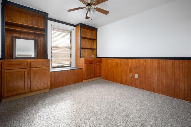 Building Photo - 1071 Raintree Mansion